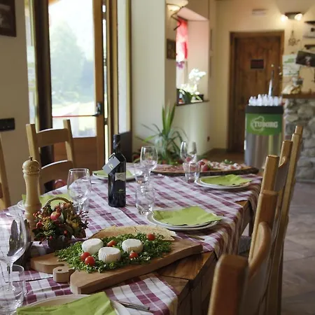 Le Radici Alloggio per agriturismo *