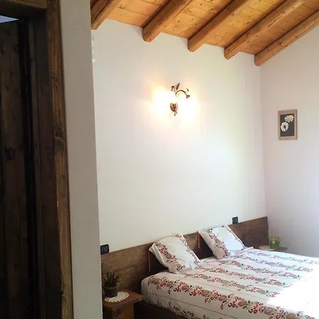 Le Radici Alloggio per agriturismo San Fedele Intelvi